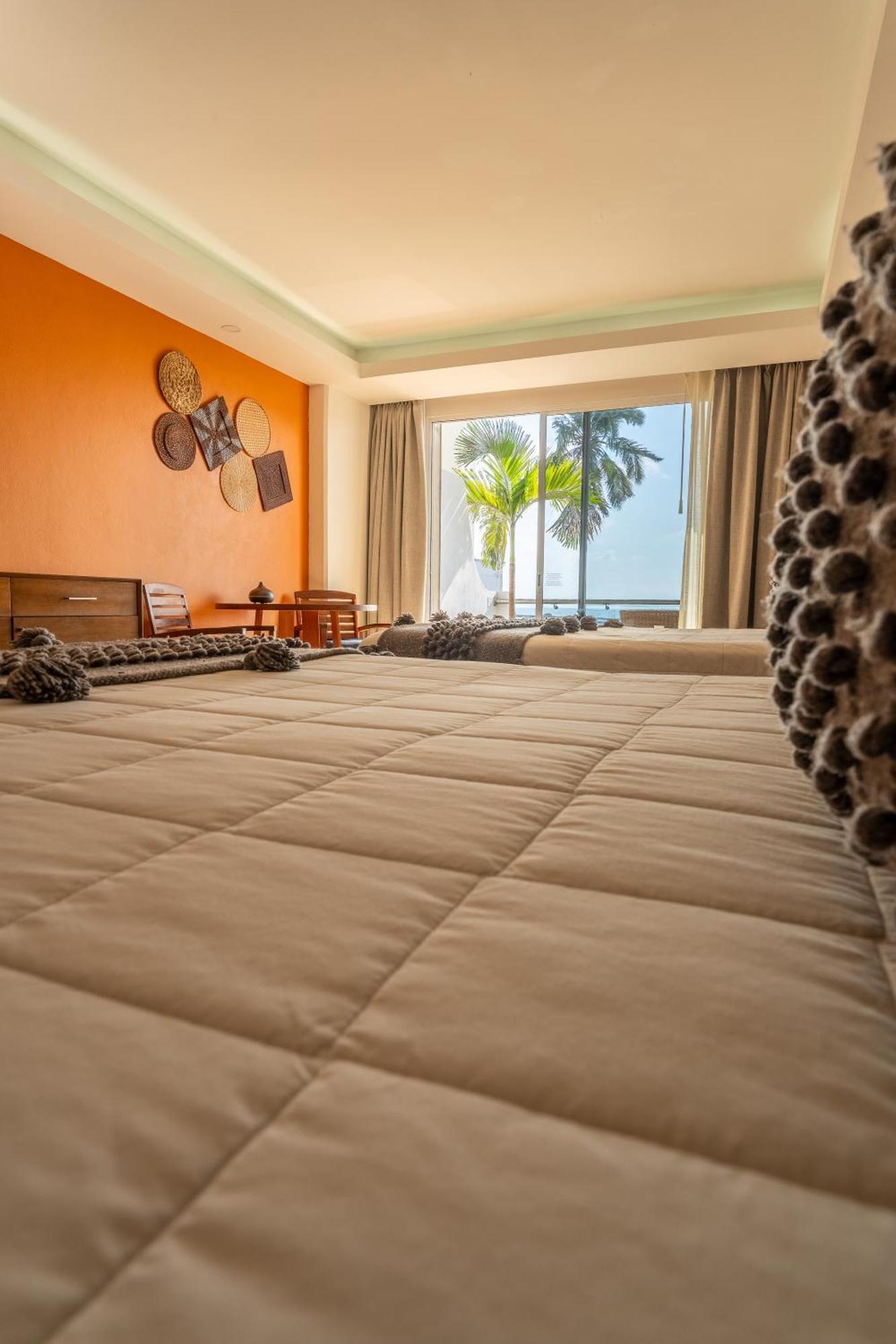 Hotel The Paramar Beachfront Boutique With Breakfast Included - Downtown Malecon